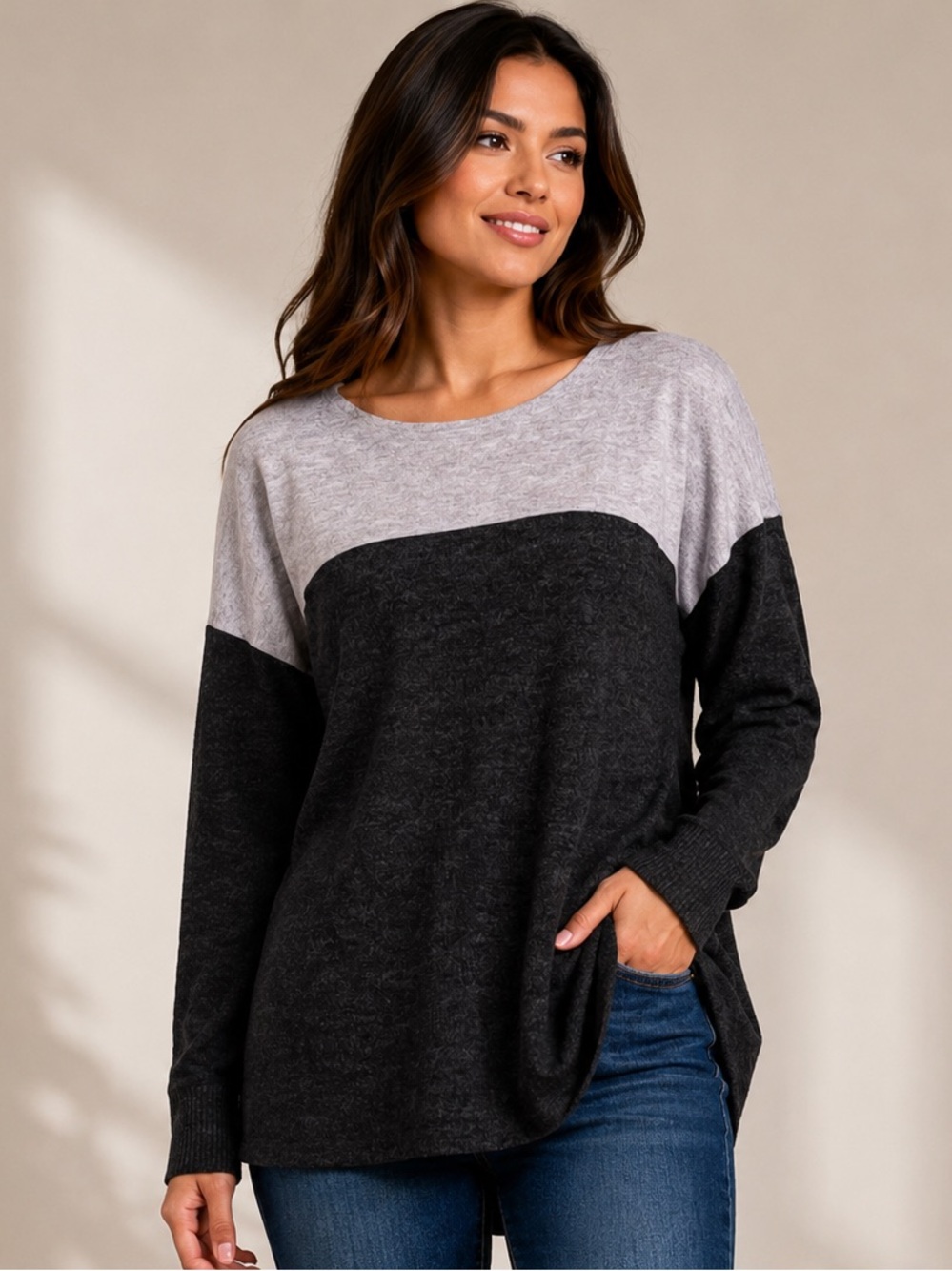 Liz Claiborne Long Sleeve Knit Top - Light Gray & Charcoal Color block